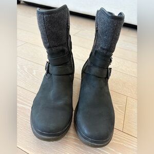 UGG Women's Black and Gray Winter Boots